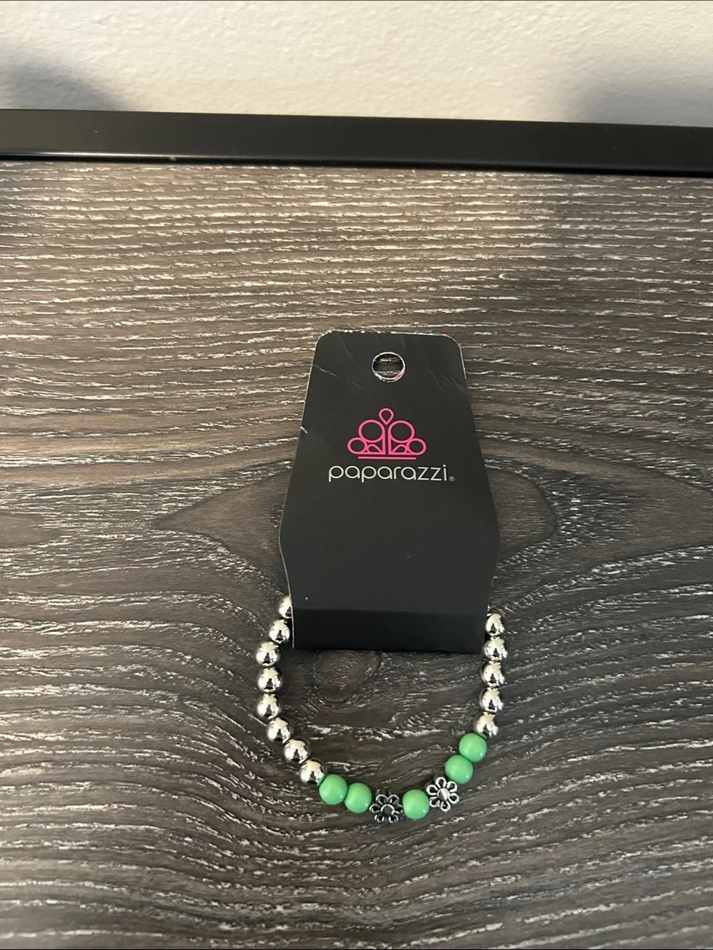 Little girl beaded flower bracelet NWT